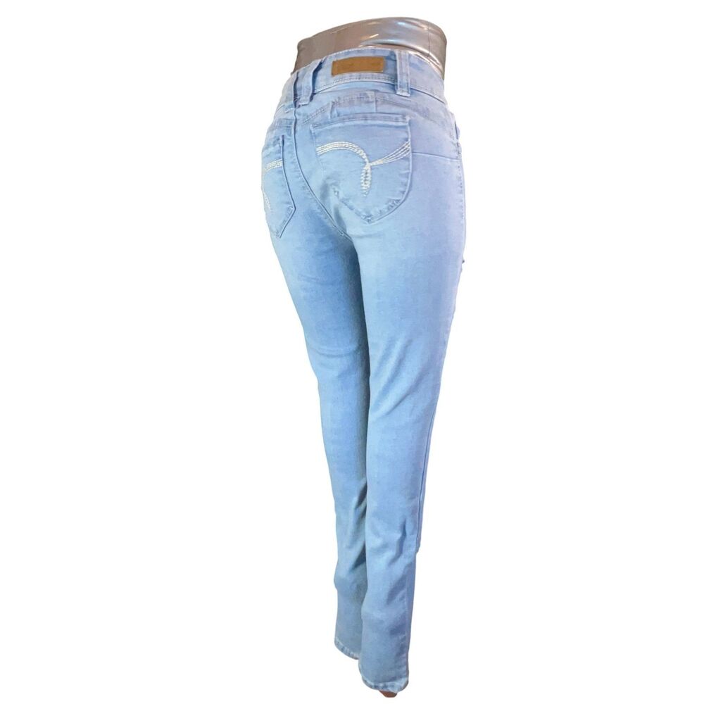 YMI WannabettaButt? Jeans Women 3 Mid Rise Distressed Skinny Boho Patches W23L29 - Picture 6 of 16